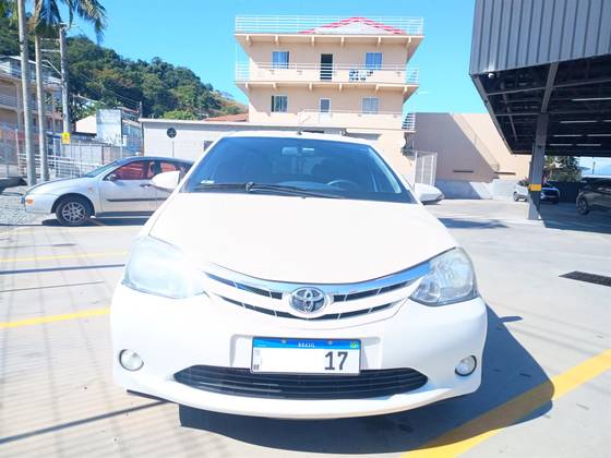 TOYOTA ETIOS 1.5 XLS SEDAN 16V FLEX 4P MANUAL